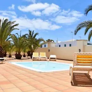 Riviera Park 7a - Air Con- Wi-fi- Uk Channels- 5 Minutes Walking From The Sea Apartamento